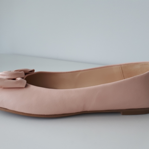 Shoes - Picture 3 of 4